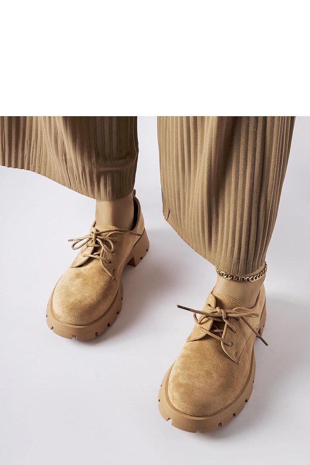 Half shoes model 206571 Solea