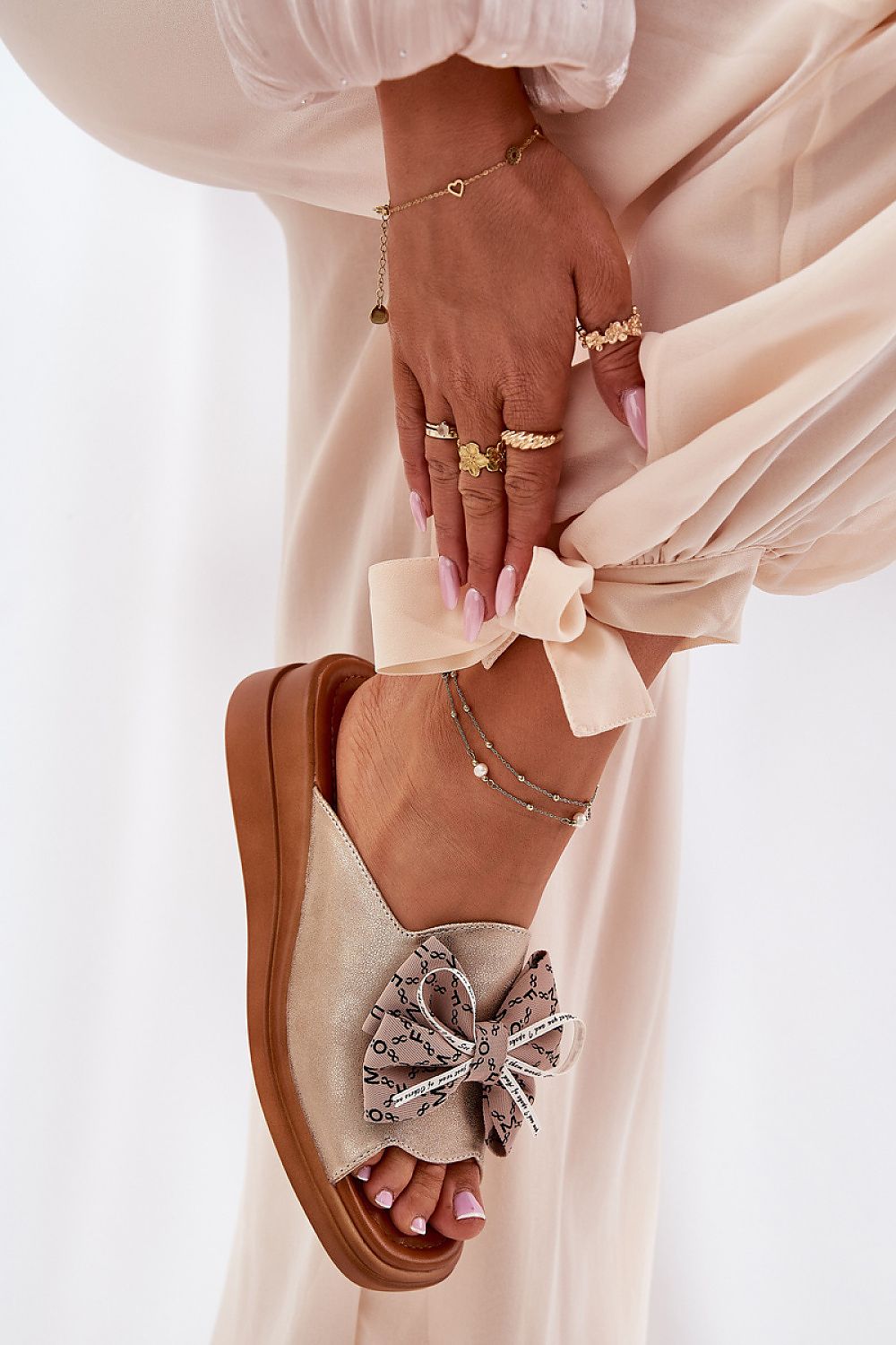 Flip-flops model 211954 Step in style