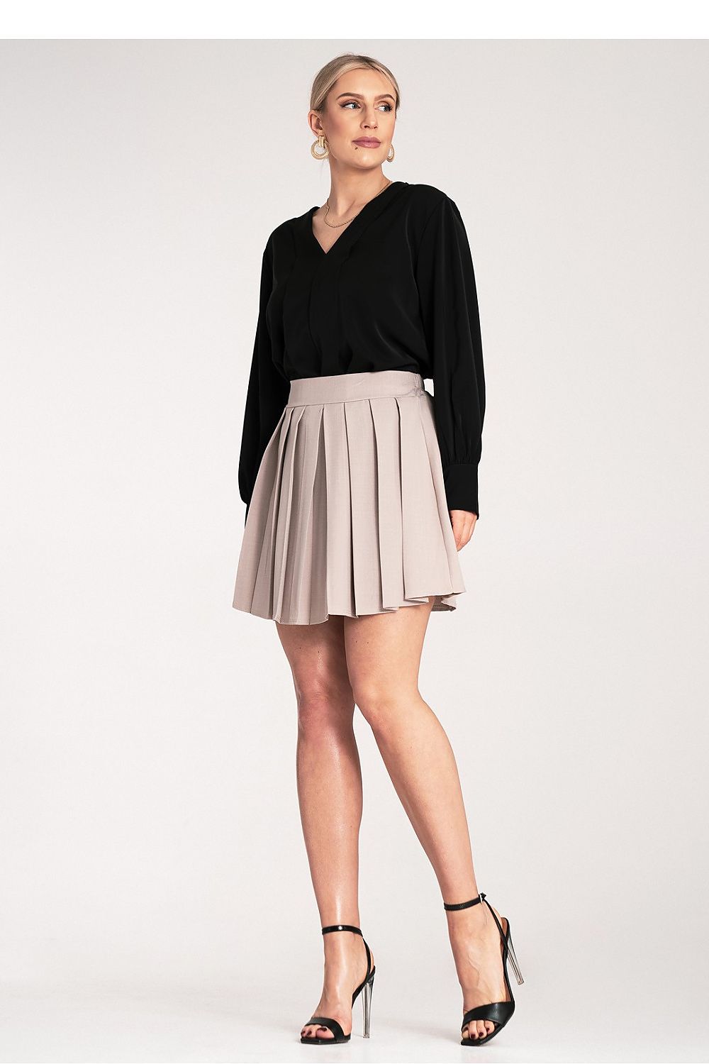 Short skirt model 214842 Figl