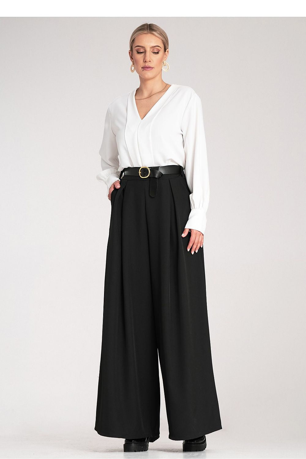 Women trousers model 214929 Figl