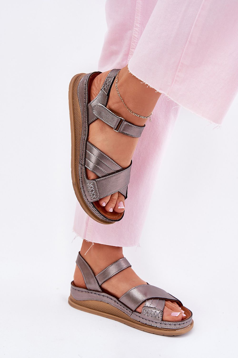 Sandals model 215021 Step in style