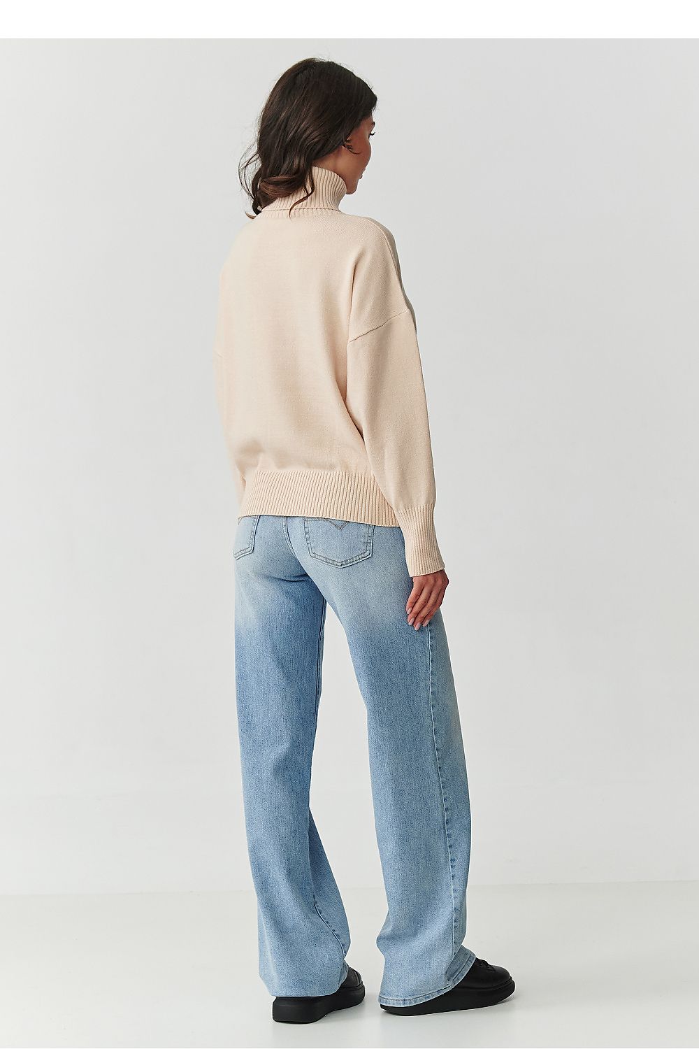 Turtleneck model 217393 Makadamia