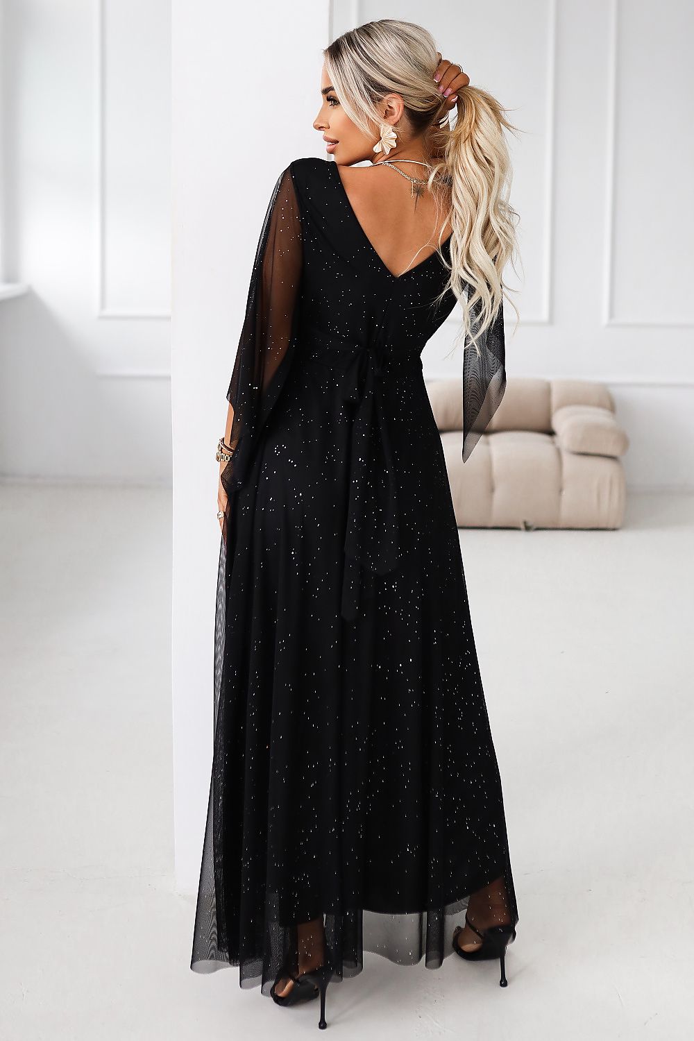 Long dress model 222465 Numoco