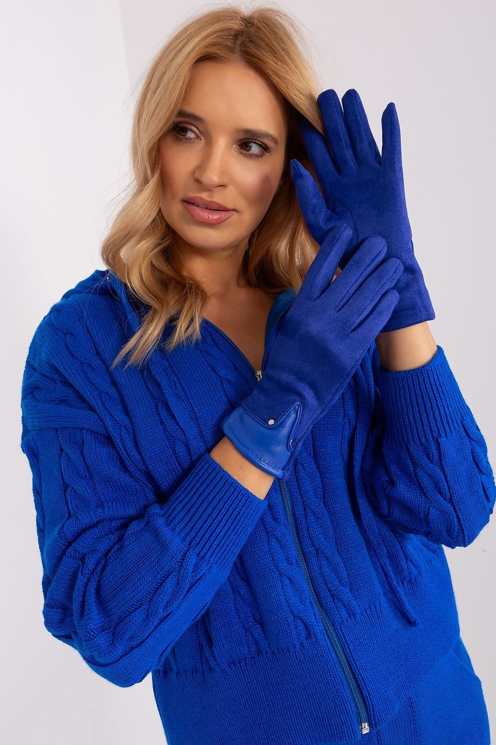  Gloves model 188834 AT 