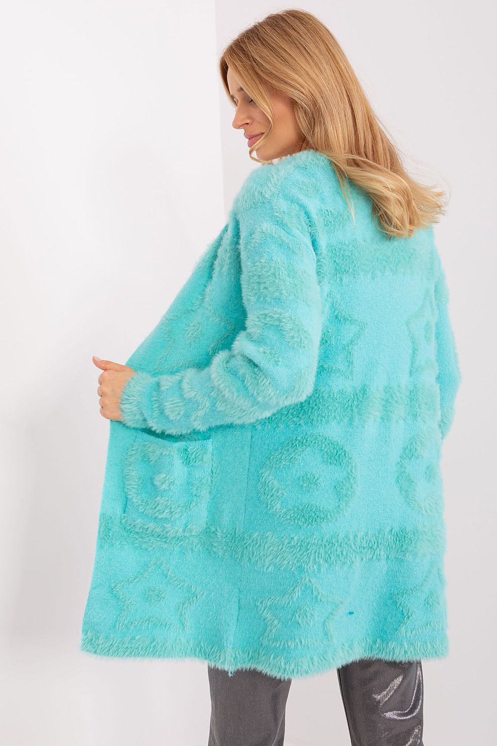  Cardigan model 189209 AT 