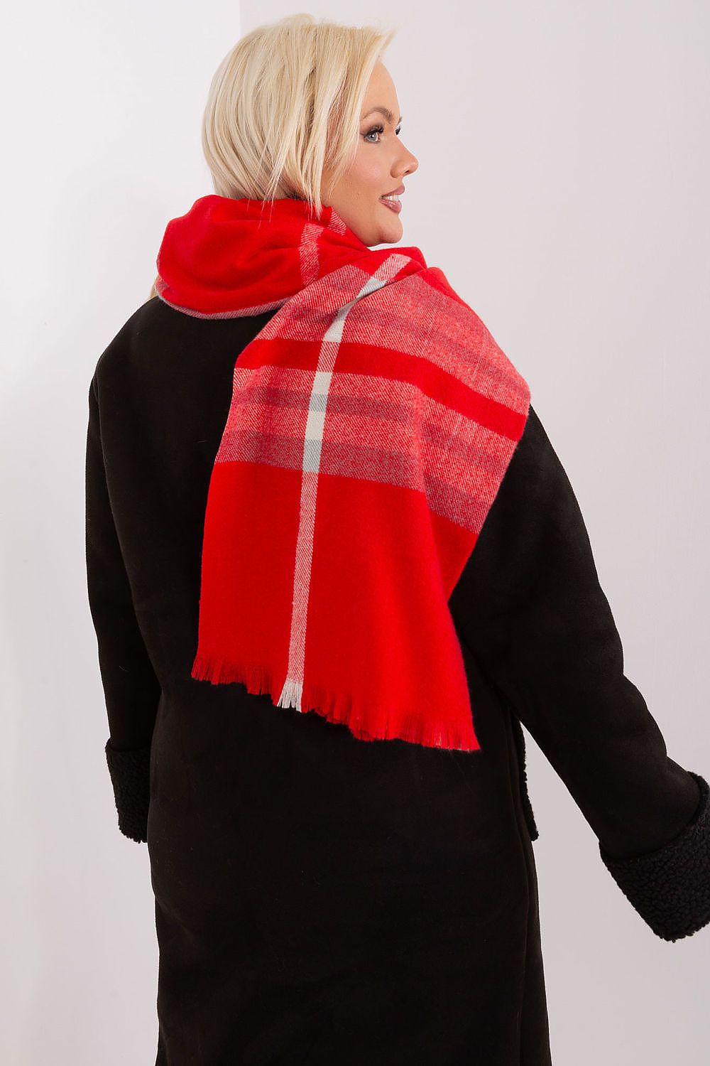  Shawl model 190566 AT 