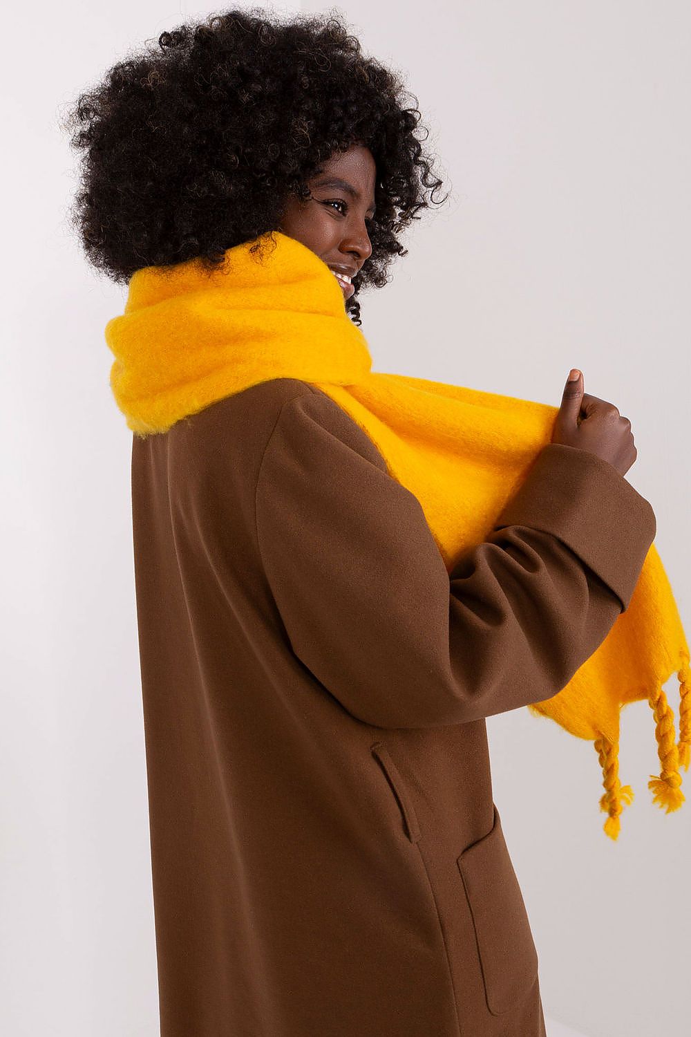  Shawl model 190577 AT 