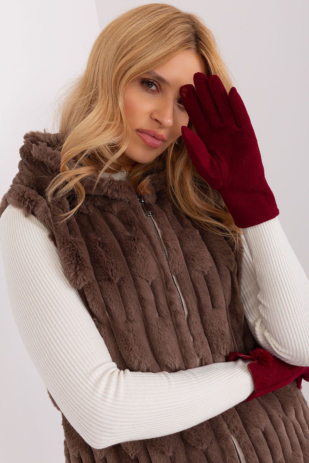  Gloves model 190795 AT 