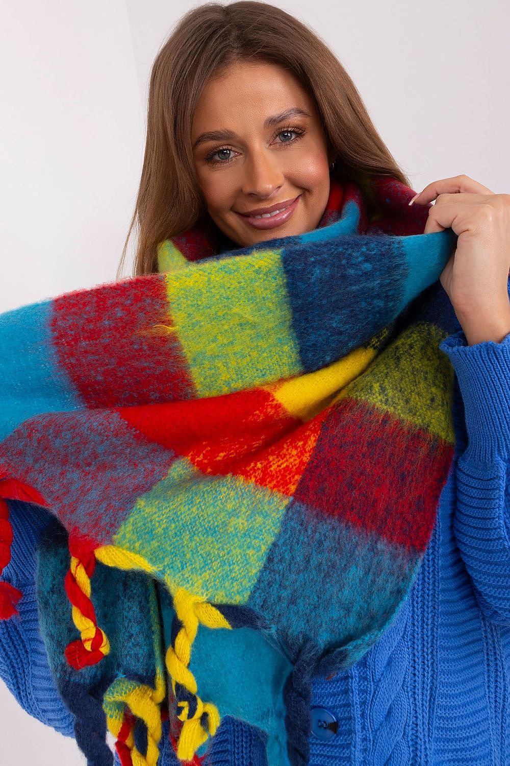 Shawl model 191715 AT 