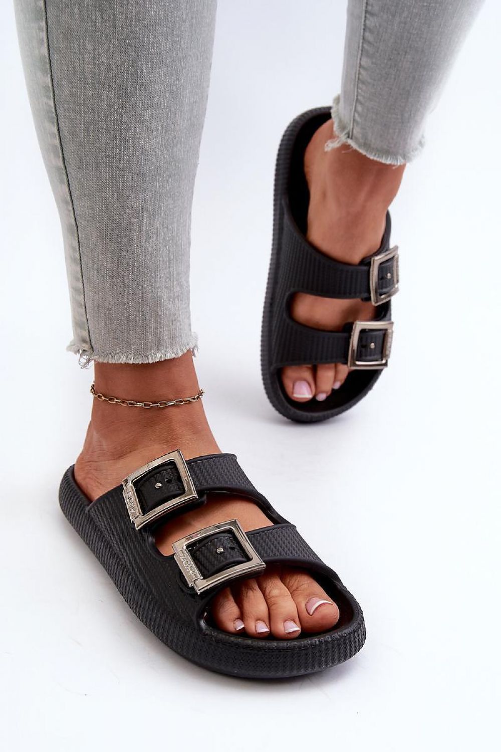  Flip-flops model 197661 Step in style 