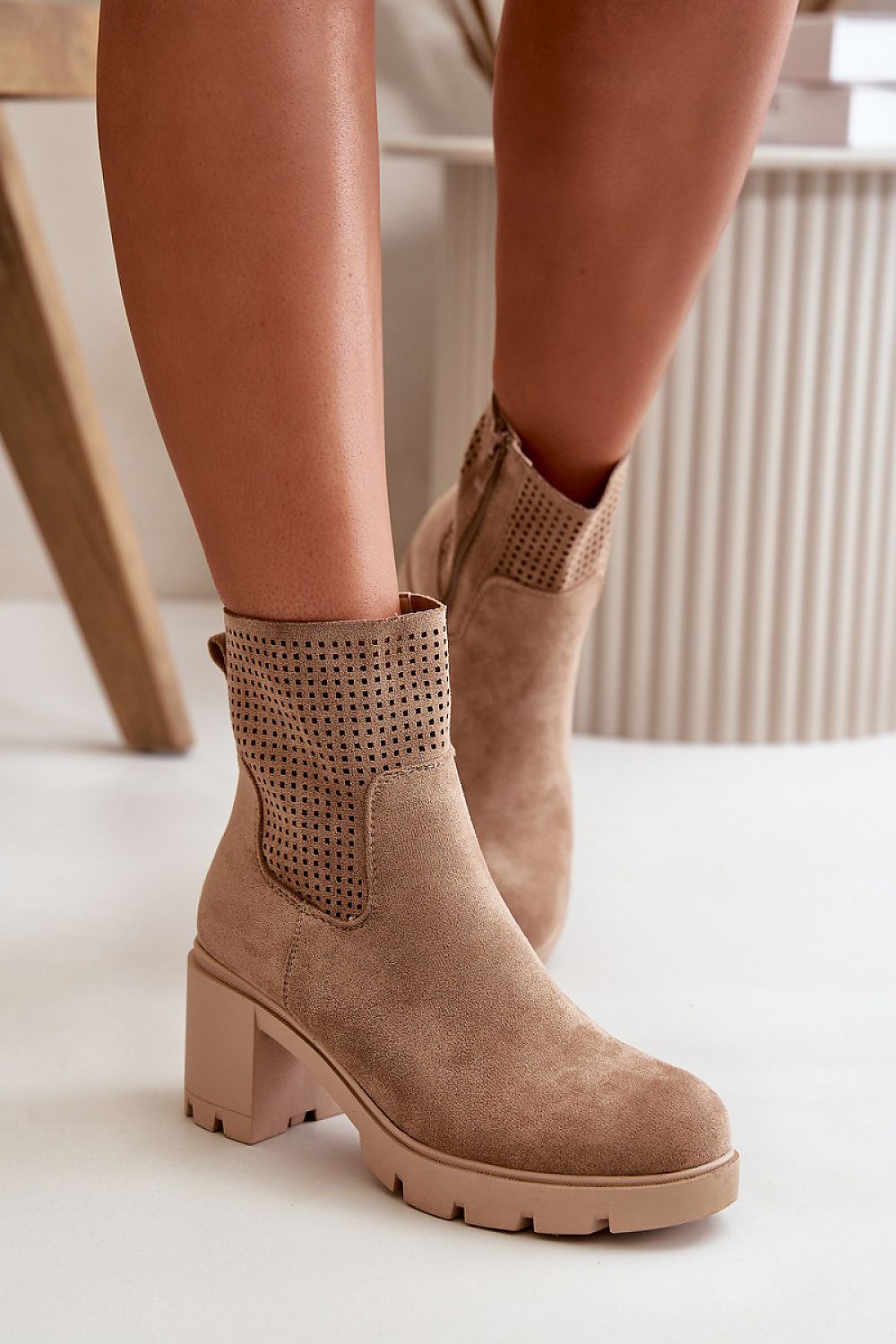  Heel boots model 199065 Step in style 