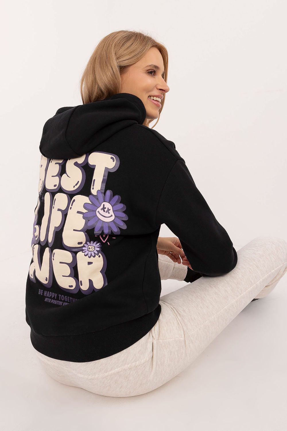  Sweatshirt model 200432 Sublevel 