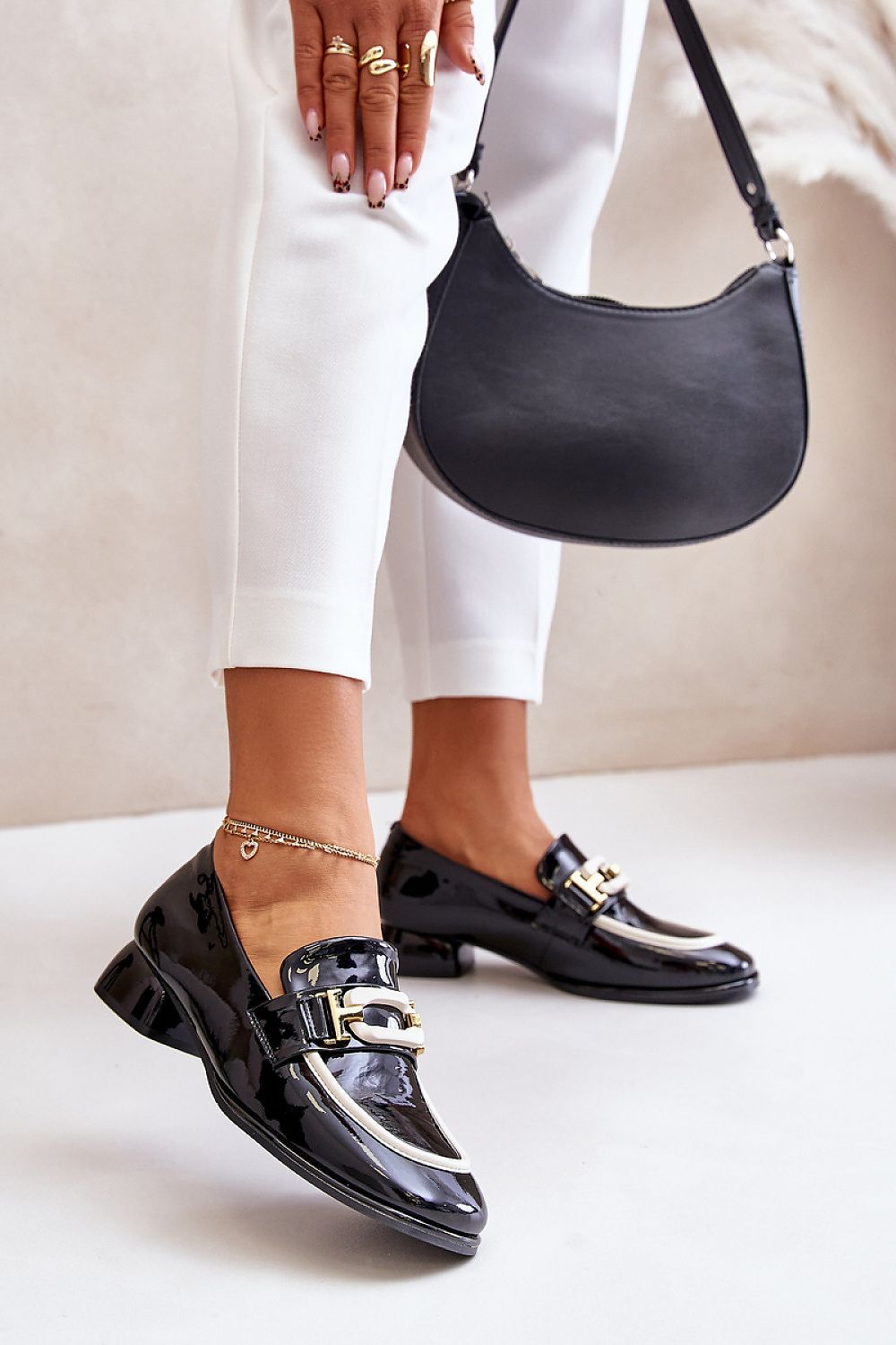  Heeled low shoes model 201142 Step in style 