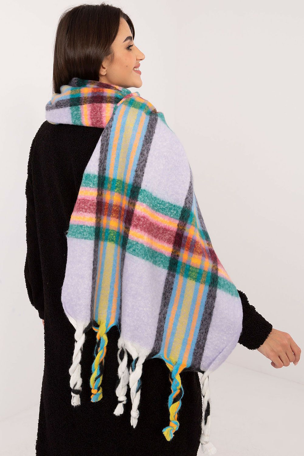  Shawl model 202582 AT 