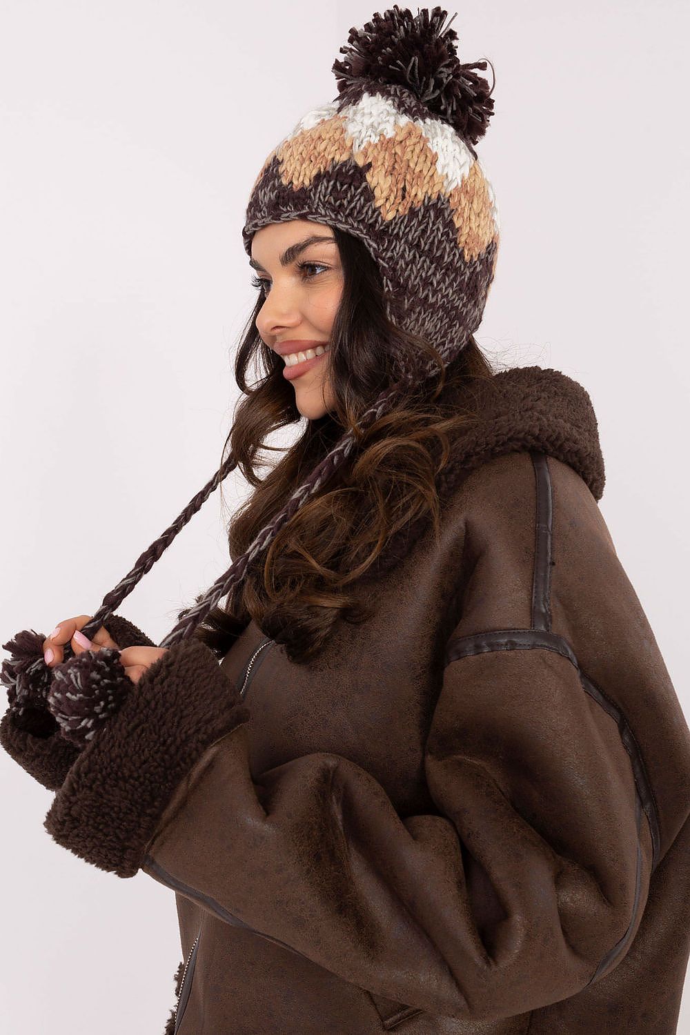 Cap model 203839 AT 