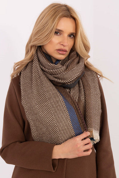  Shawl model 206038 AT 