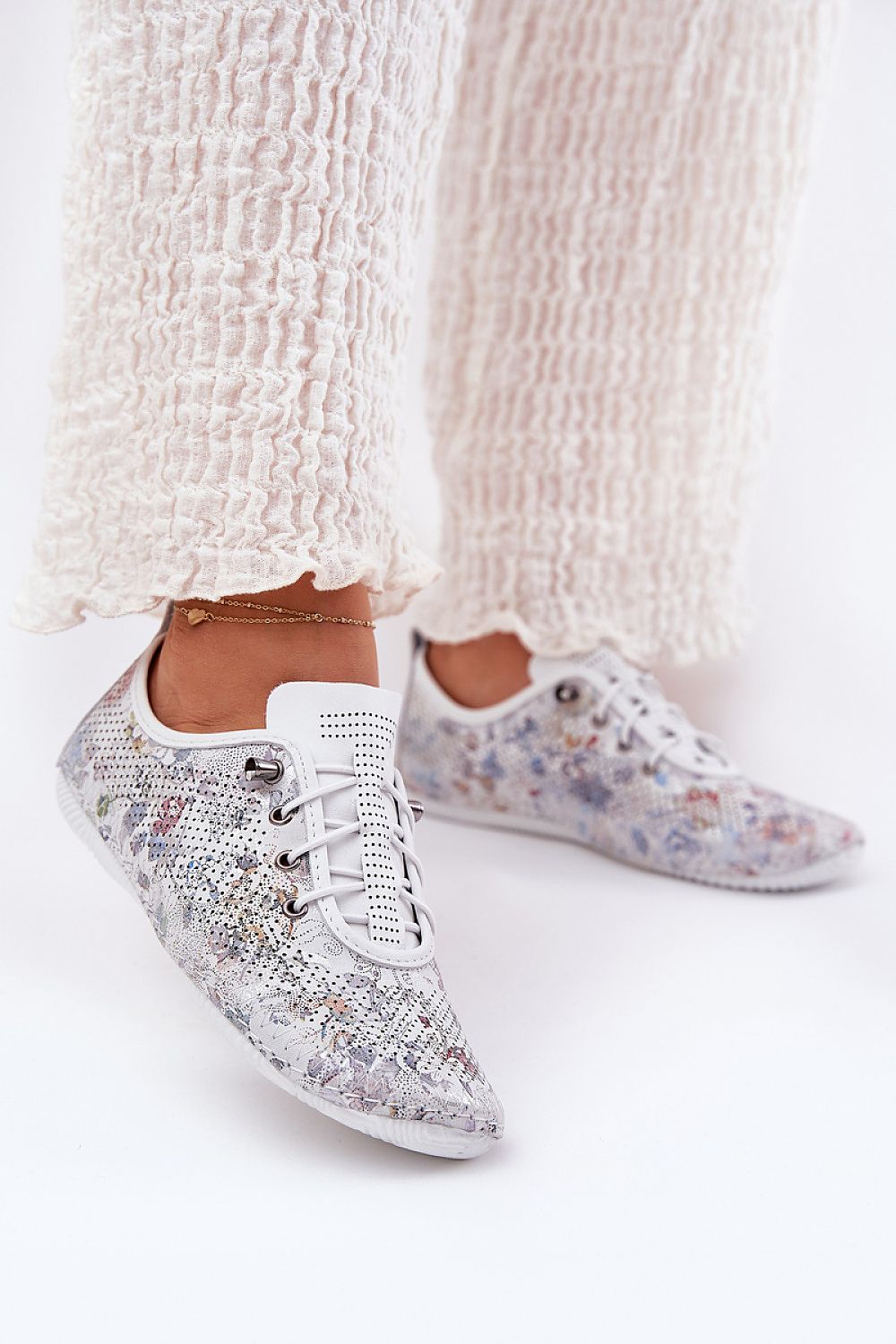  Half shoes model 212550 Step in style 