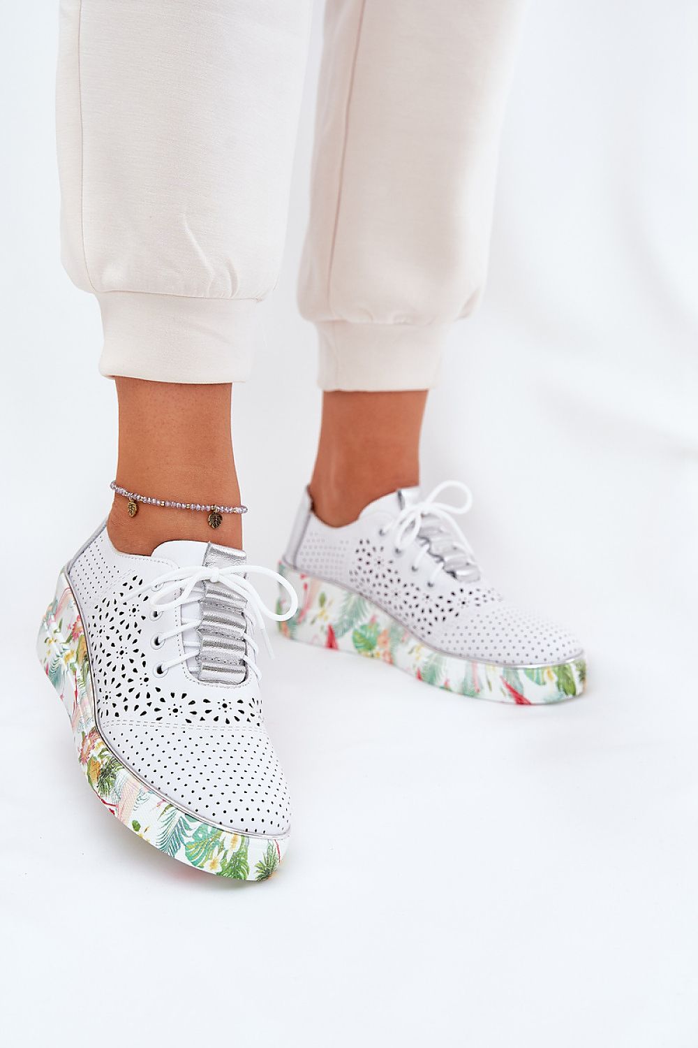  Half shoes model 212564 Step in style 