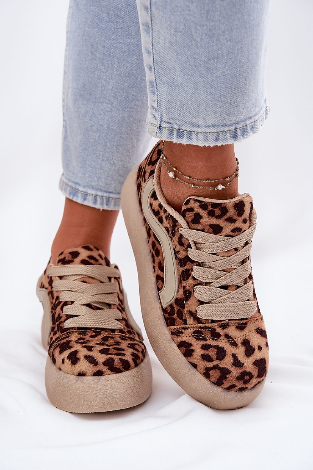  Sport Shoes model 213189 Step in style 