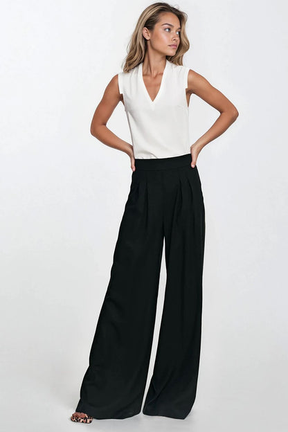  Women trousers model 213974 Nife 