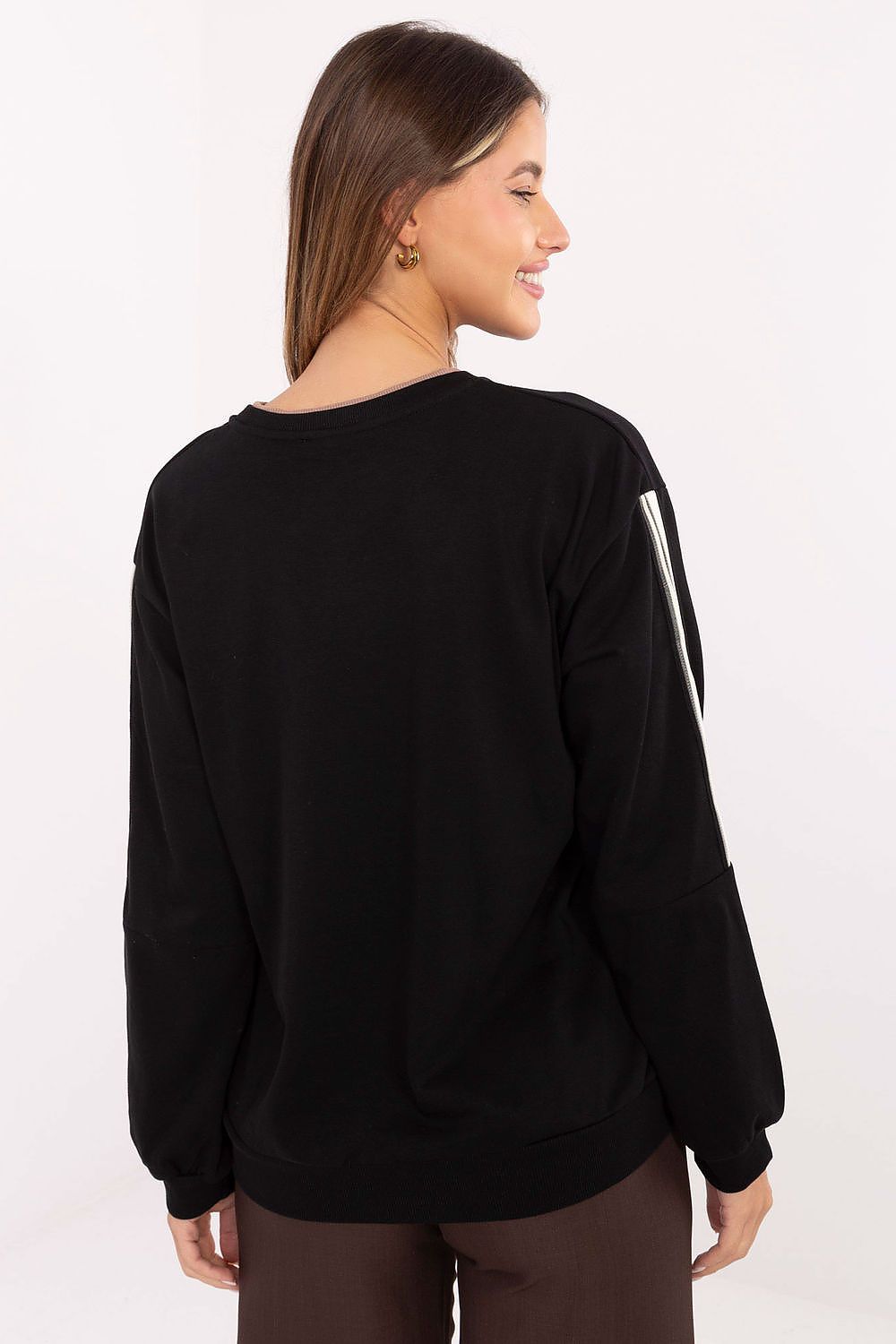  Sweatshirt model 219970 Relevance 