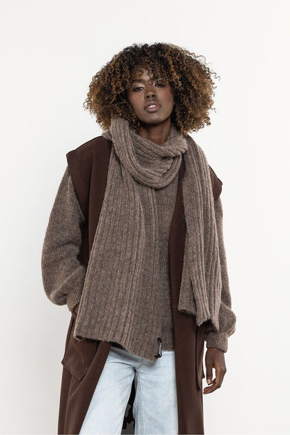  Shawl model 220843 awama 