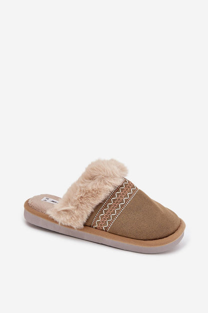  Slippers model 221486 Step in style 