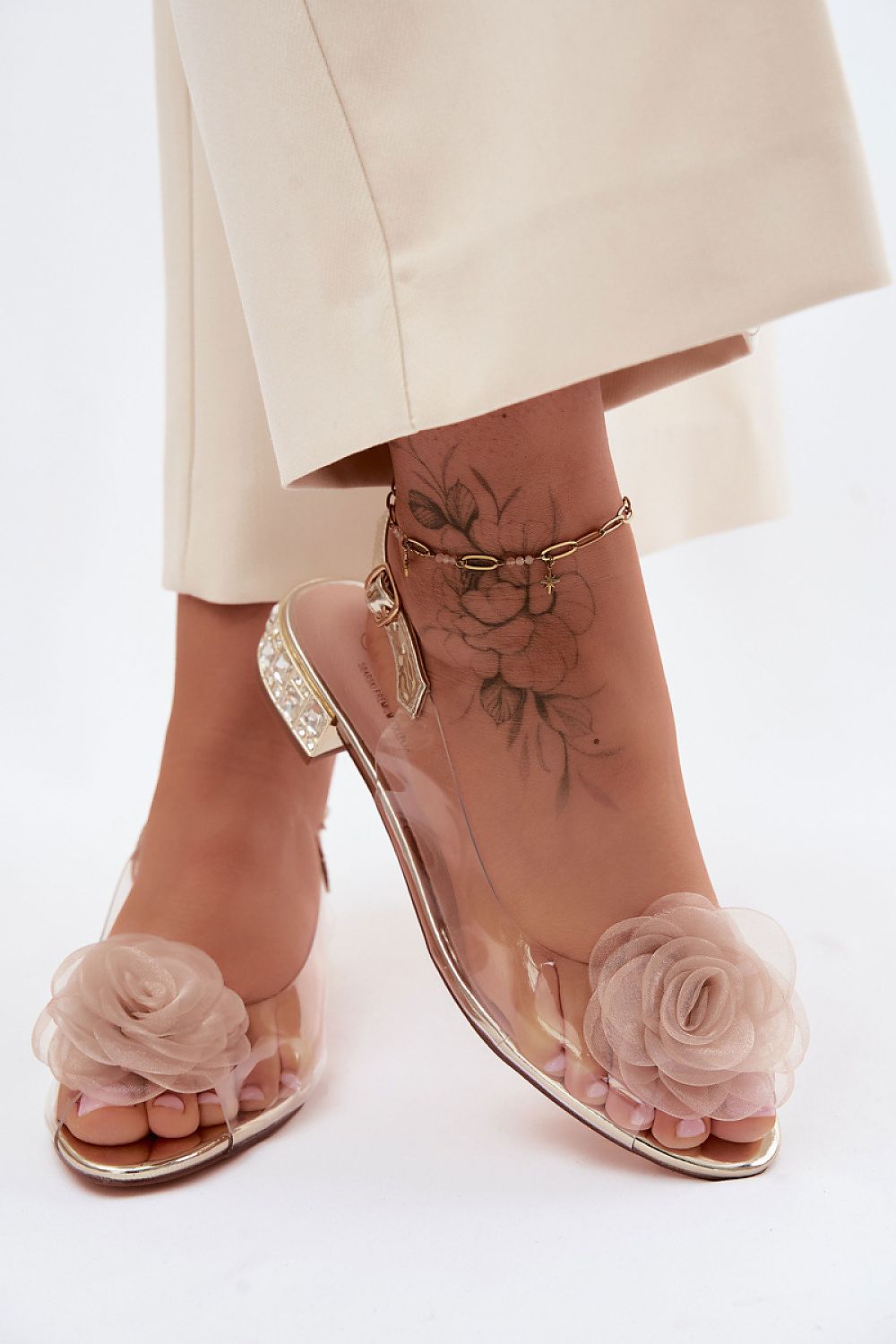  Sandals model 228131 Step in style 