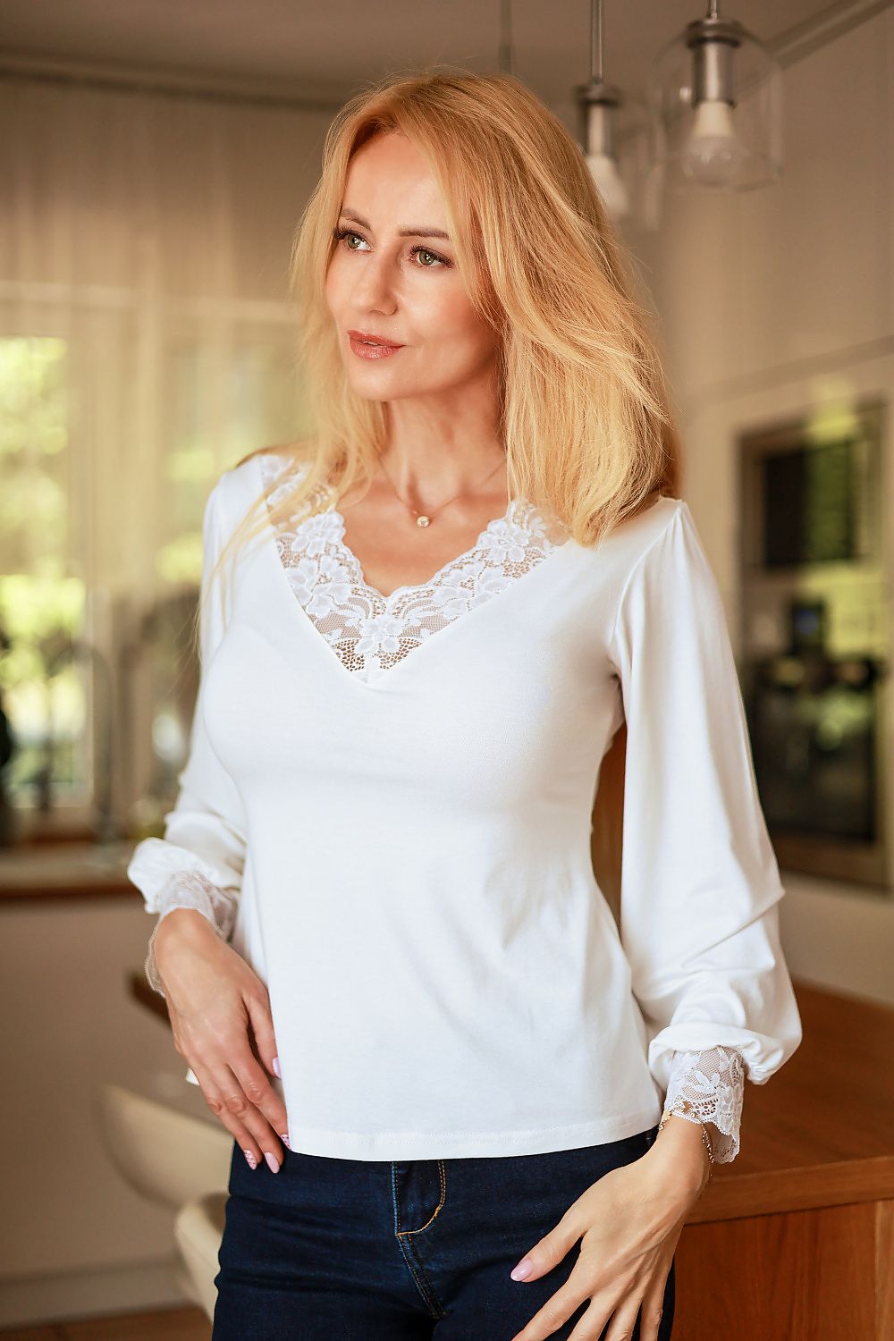  Blouse model 230807 Mirale 