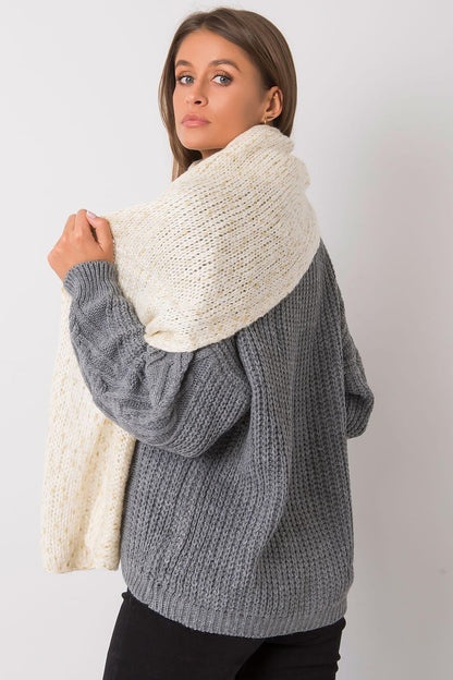  Shawl model 161161 AT 